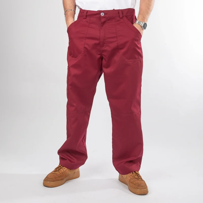 Pantalón Clínico Burdeo Tecnólogo en gabardina Modelo Lucas