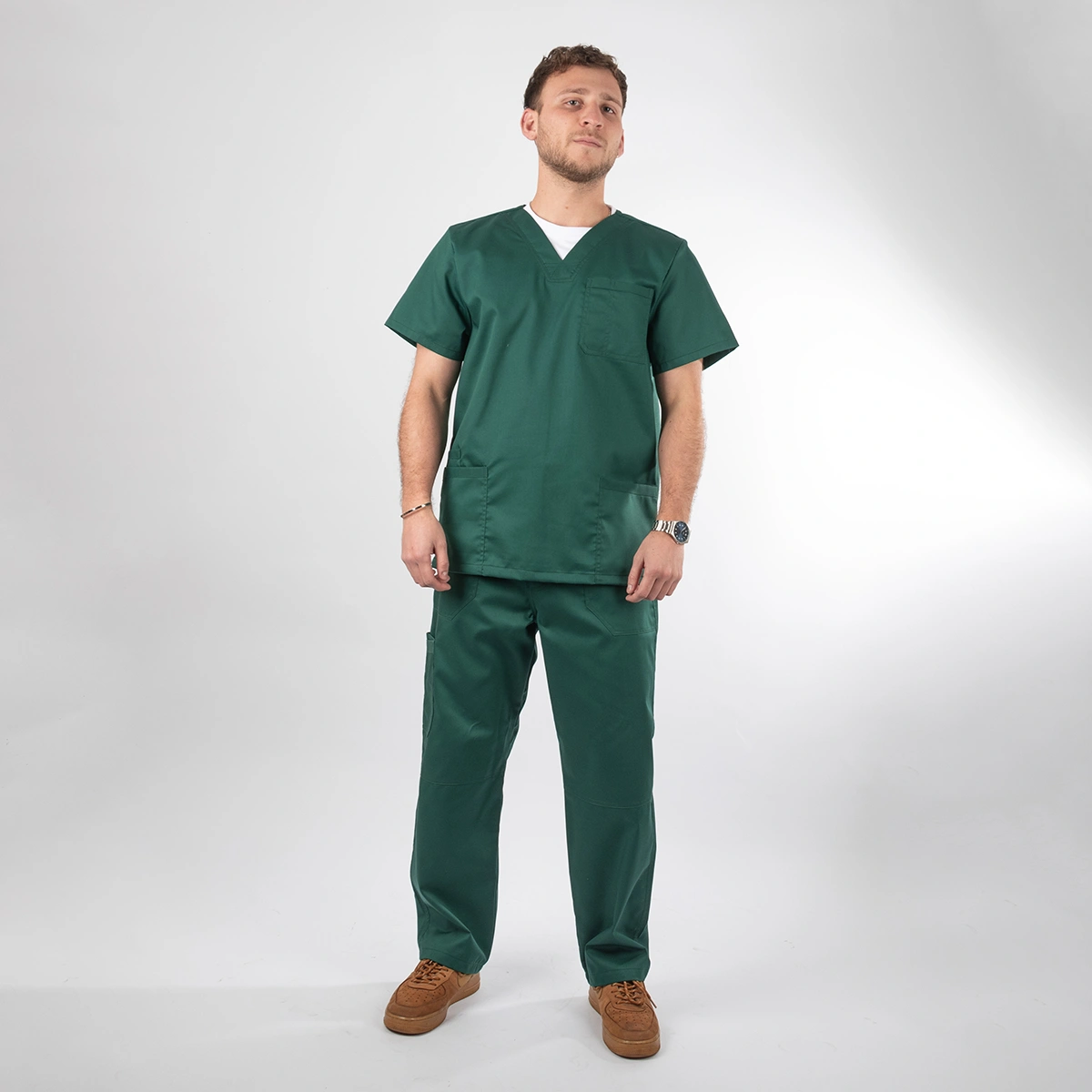 Pantalón Clínico verde en gabardina Modelo Lucas