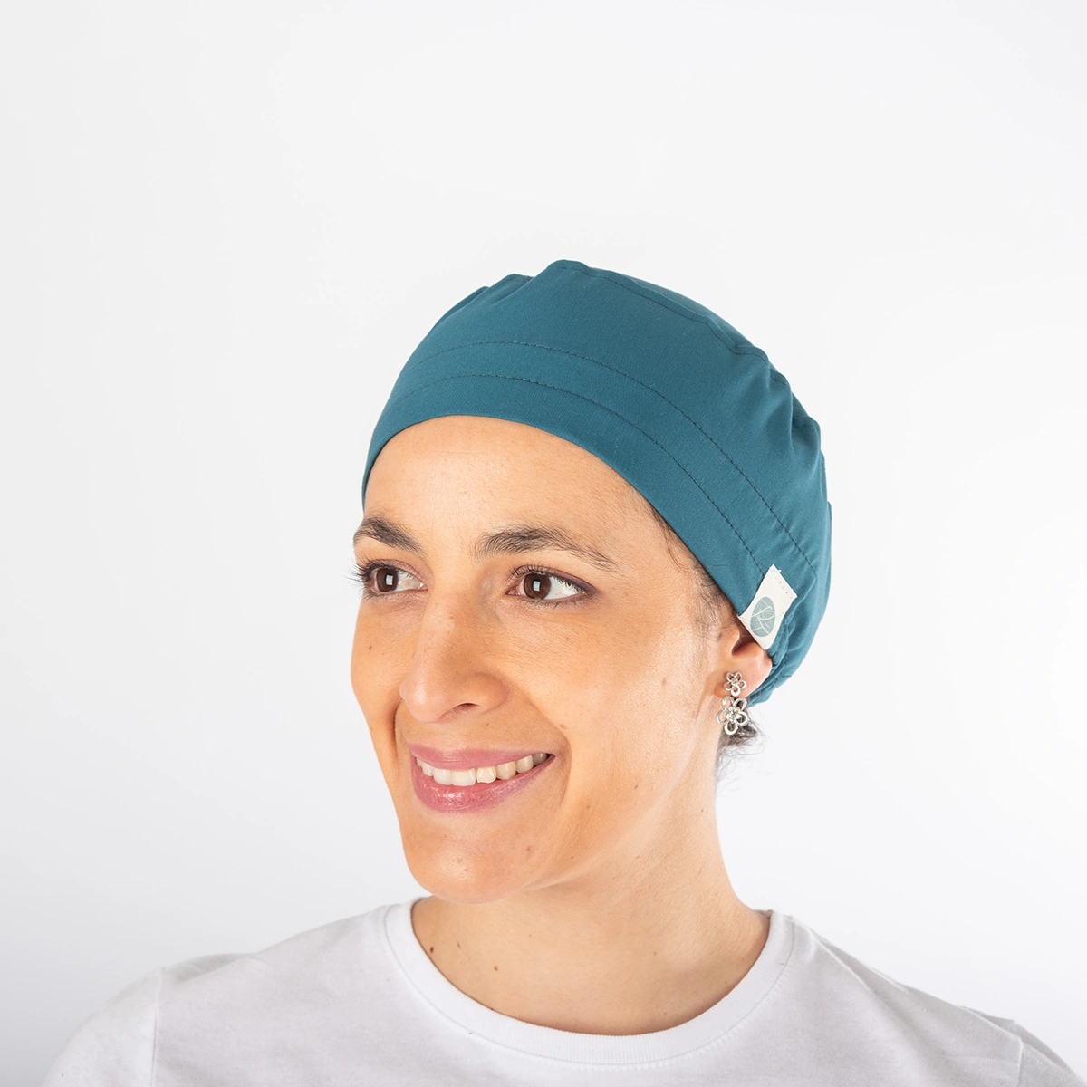 Gorro Clínico Verde Petróleo Área Médica Unisex con Elástico - Imagen 3