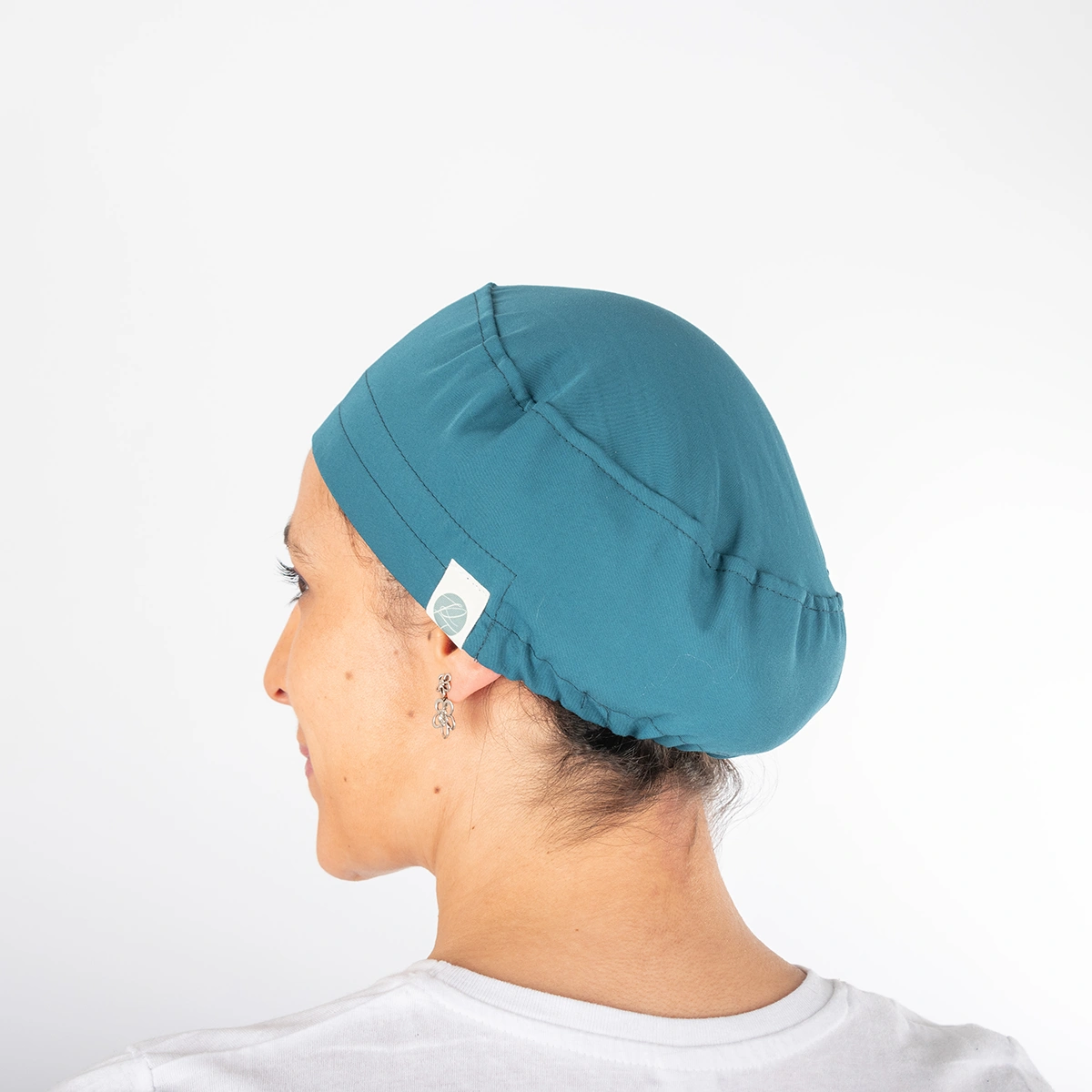 Gorro Clínico Verde Petróleo Área Médica Unisex con Elástico - Imagen 2