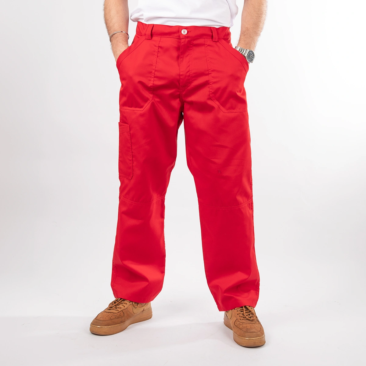 Pantalón Clínico color rojo en gabardina Modelo Lucas